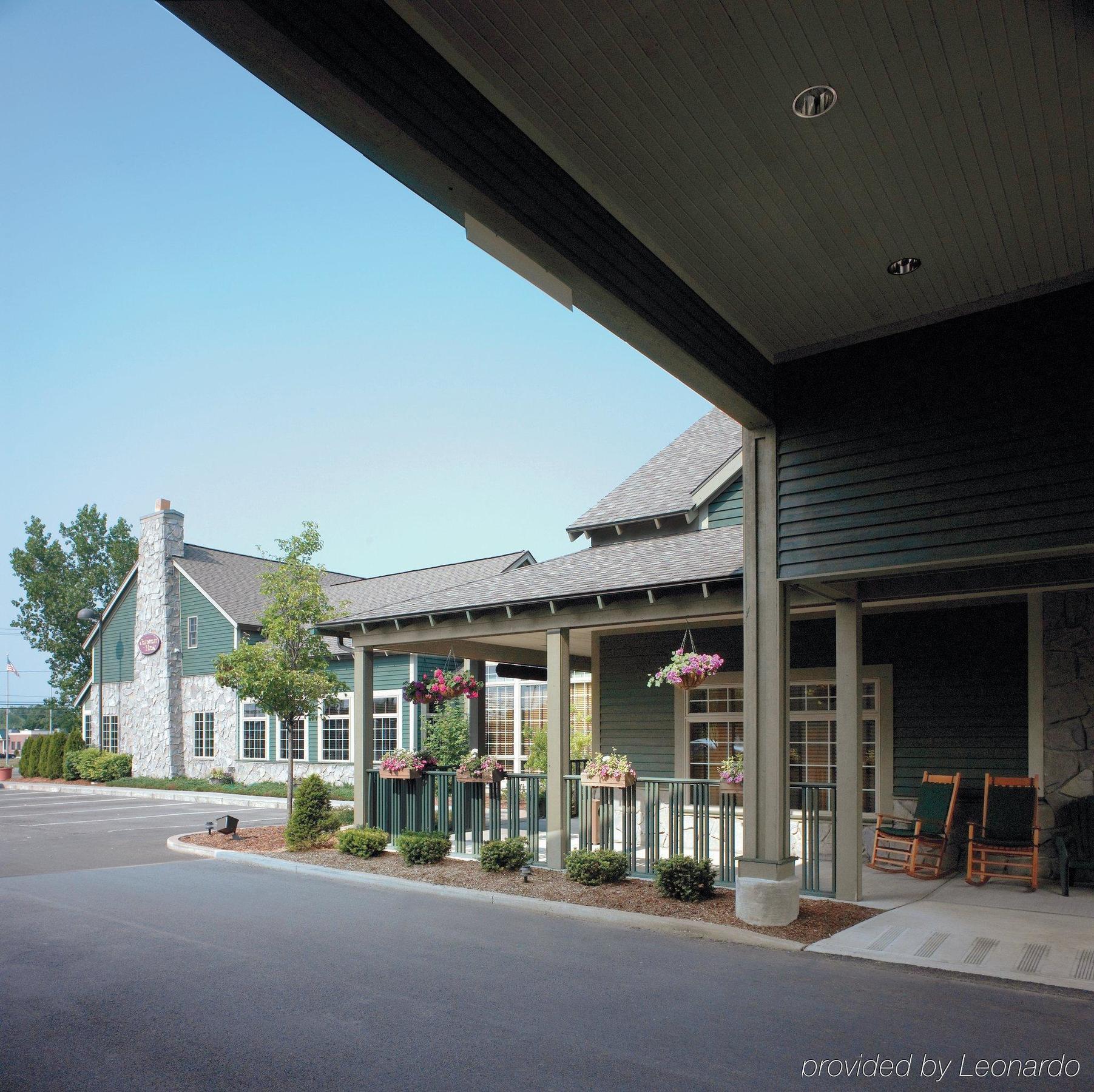 The Craftsman Inn & Suites Fayetteville Exterior photo